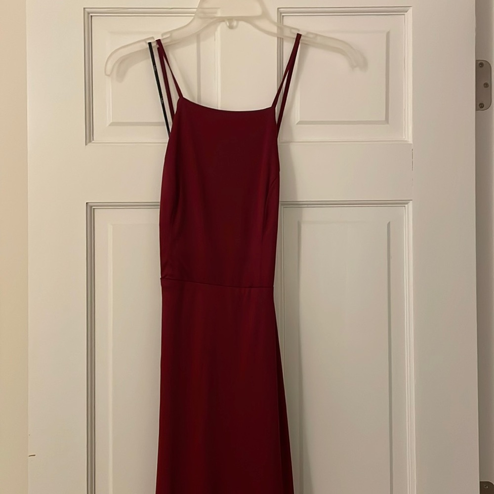 Burgundy Lulu’s maxi skinny strap maxi dress - great for bridesmaid